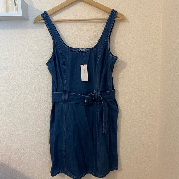 ✨ 3/$20 AE belted denim mini dress - Picture 2 of 4